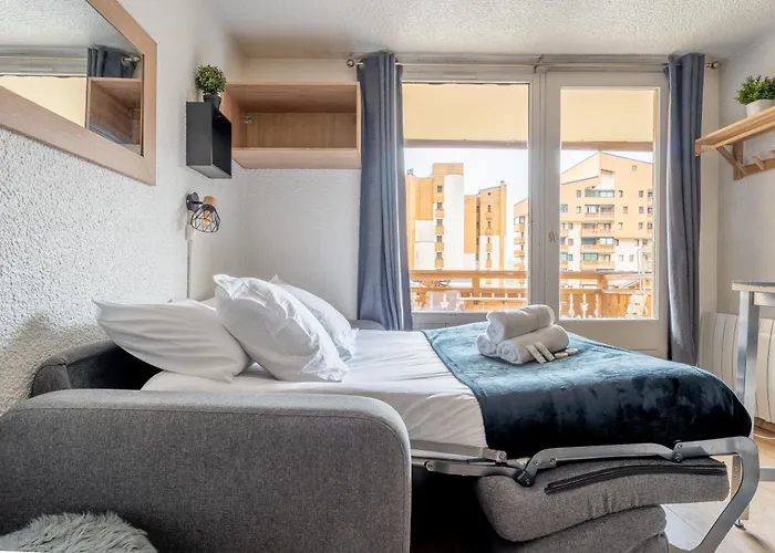 Apartmán In-out - Heart Of Convenient Flat, Wifi 92 *